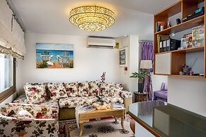 Elimia Suites & Studios