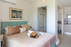 Elimia Suites & Studios