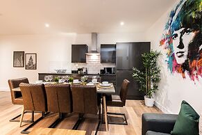 SGT Pepper’s Apartments