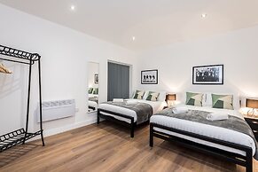 SGT Pepper’s Apartments