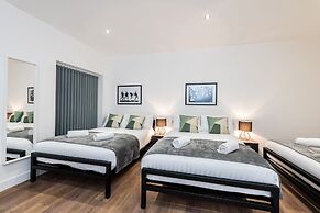 SGT Pepper’s Apartments