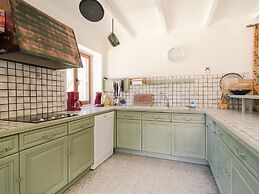 Child-friendly Villa With Pool