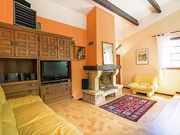 Child-friendly Villa With Pool