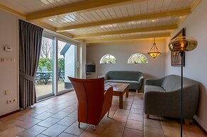 Lovely Holiday Home in Texel near Sea