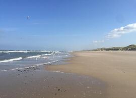Peaceful Dune Retreat With Garden
