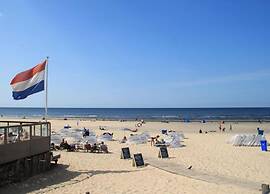 Peaceful Dune Retreat With Garden