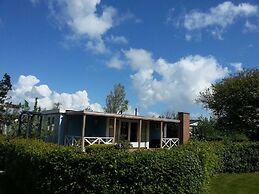 Cozy Chalet with Dishwasher near Wadden Sea