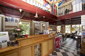 Cozy Chalet with Dishwasher near Wadden Sea