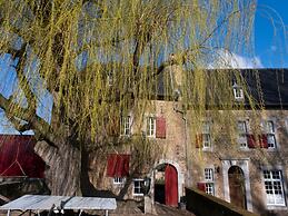 Villa in Mesch With Garden