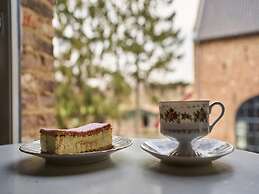 Villa in Mesch With Garden