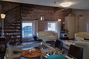 Villa in Mesch With Garden