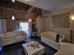 Villa in Mesch With Garden