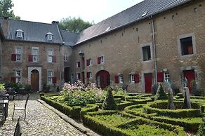 Villa in Mesch With Garden