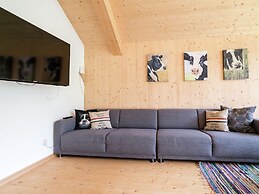 Amazing Chalet With Whirlpool