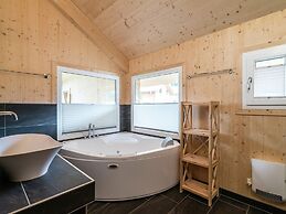 Amazing Chalet With Whirlpool