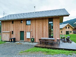 Amazing Chalet With Whirlpool