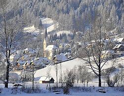 Huge Apartment in Sankt Margarethen im Lungau near Ski Lift
