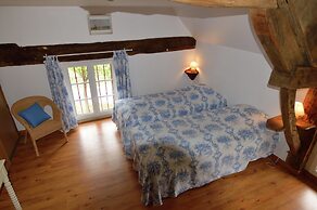 Peaceful Countryside Home