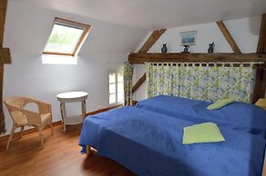 Peaceful Countryside Home
