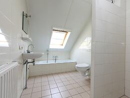 Semi-detached House With a Dishwasher