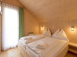 Attractive Chalet With Jacuzzi