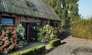Farmhouse Appartment in Eede