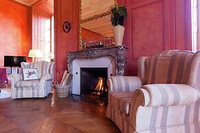 Castle Apartment in Chaleix Near Forest