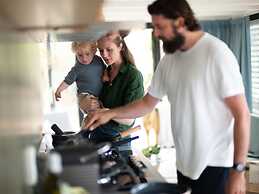 Modern, Trendy Nature Theme Lodge, Near the Sea