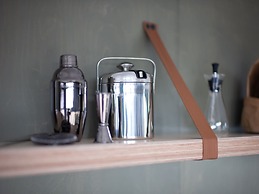 Modern, Trendy Nature Theme Lodge, Near the Sea