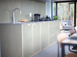 Modern, Trendy Nature Theme Lodge, Near the Sea