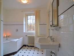 Charming Holiday Home in Hulshorst With Pool