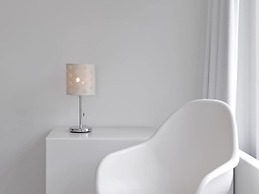 Modern and Tasteful House ith Private