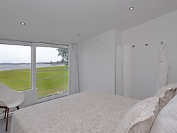 Modern and Tasteful House ith Private