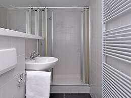 Modern and Tasteful House ith Private