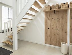 Friesland Villa w/ Sauna