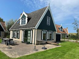 Cozy Villa with Garden near Wadden Sea
