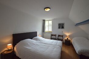 Farmhouse in Elsendorp Near Forest Trails