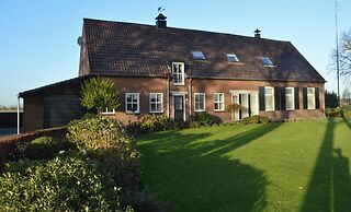 Farmhouse in Elsendorp Near Forest Trails