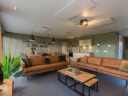 House in Vrouwenpolder near Beach