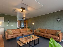 House in Vrouwenpolder near Beach