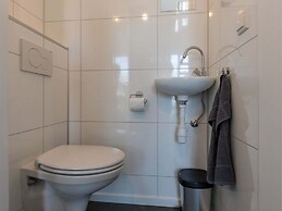 House in Vrouwenpolder near Beach