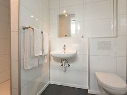 House in Vrouwenpolder near Beach