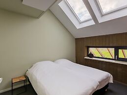 House in Vrouwenpolder near Beach