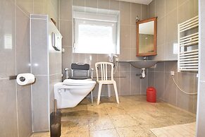 Wheelchair-friendly Escape