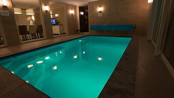 Modern Chalet With Sauna in Colijnsplaat