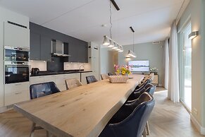 Modern Chalet With Sauna in Colijnsplaat