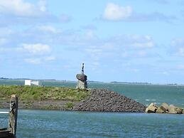 Modern Chalet With Sauna in Colijnsplaat