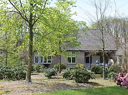 Design House With Fireplace at Bedafse Bergen