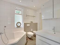 Design House With Fireplace at Bedafse Bergen