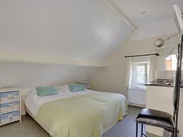 Design House With Fireplace at Bedafse Bergen